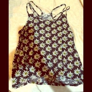 Double strapped daisy crop top